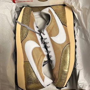 Women’s Nike DBreak shoes